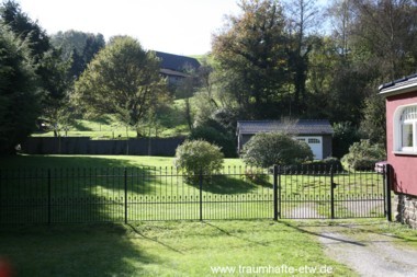 Blick auf das mögliche Baugrundstück mit Blickrichtung nach Süden Mögliches Baugrundstück Blick Süden